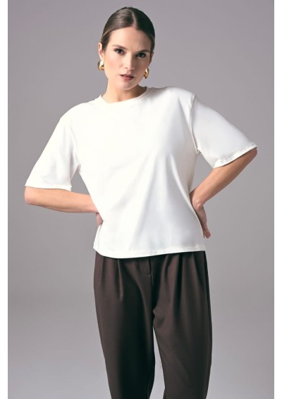 Ecru elegancki t-shirt damski oversize do pracy Power Shoulder | Aleks Kaeber