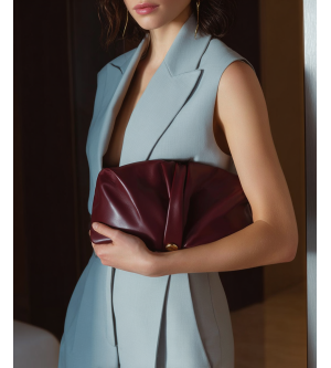 Jak ubrania wpływają na pewność siebie? Psychologia ubioru w praktyce